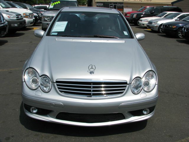 Mercedes-Benz C-Class 2006 photo 2