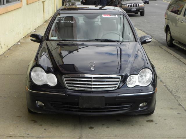 Mercedes-Benz C-Class 2006 photo 1