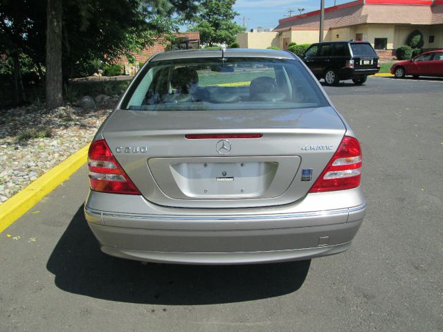 Mercedes-Benz C-Class 2006 photo 4