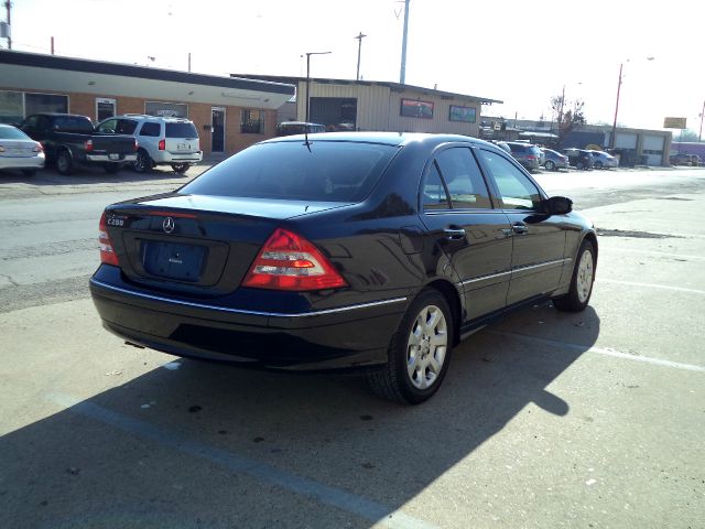 Mercedes-Benz C-Class 2006 photo 4