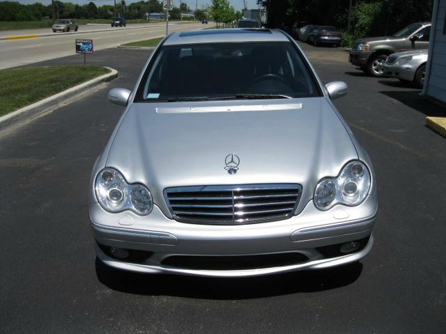 Mercedes-Benz C-Class 2006 photo 2