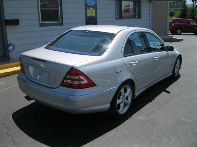 Mercedes-Benz C-Class 2006 photo 4