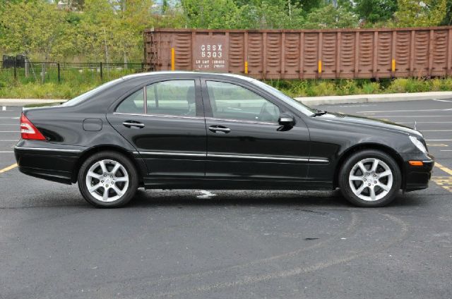 Mercedes-Benz C-Class 2007 photo 1