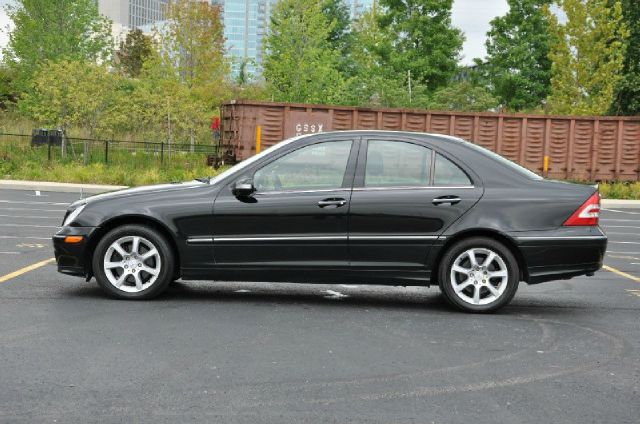 Mercedes-Benz C-Class 2007 photo 2