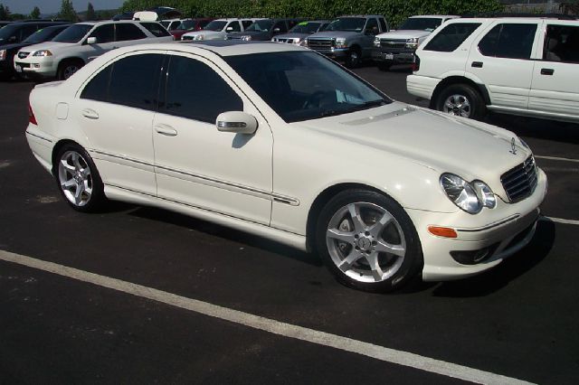 Mercedes-Benz C-Class 2007 photo 1