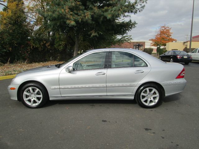 Mercedes-Benz C-Class 2007 photo 2