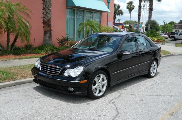 Mercedes-Benz C-Class 2007 photo 18