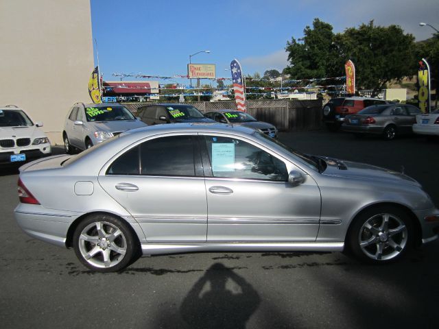 Mercedes-Benz C-Class 2007 photo 2