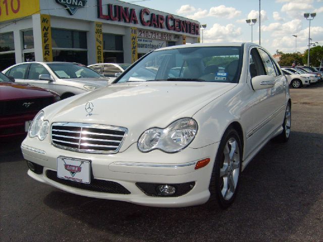 Mercedes-Benz C-Class 2007 photo 2