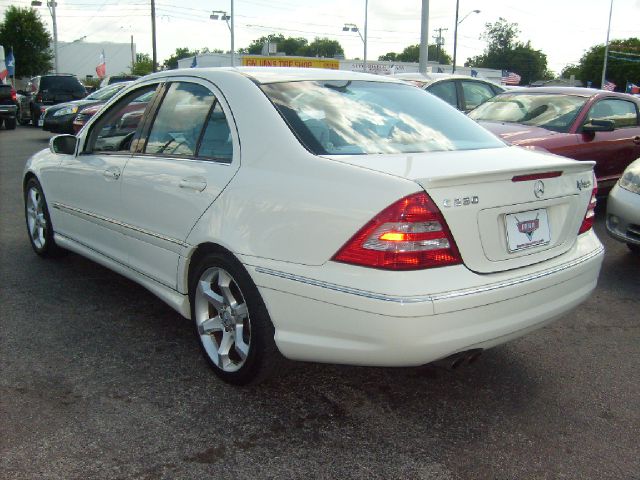 Mercedes-Benz C-Class 2007 photo 4