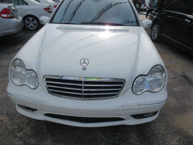 Mercedes-Benz C-Class 2007 photo 2