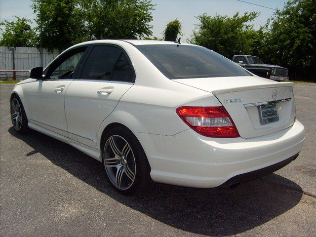 Mercedes-Benz C-Class 2008 photo 2