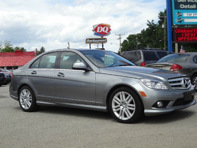 Mercedes-Benz C-Class 2WD Crew Cab 143.5 LTZ Sedan