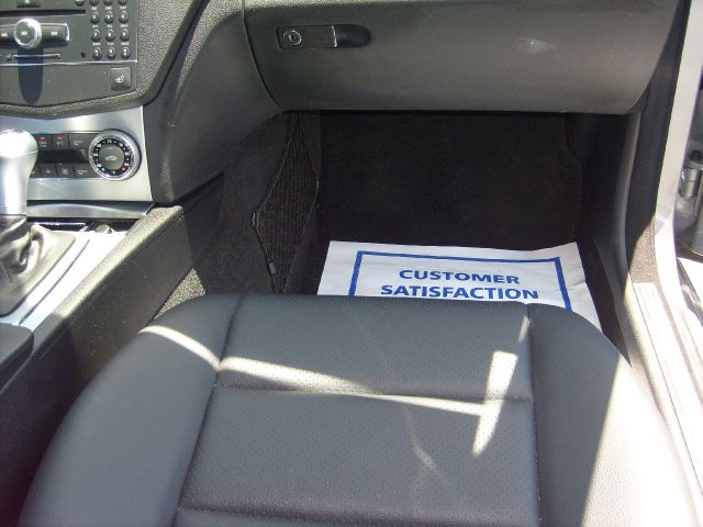 Mercedes-Benz C-Class 2008 photo 17