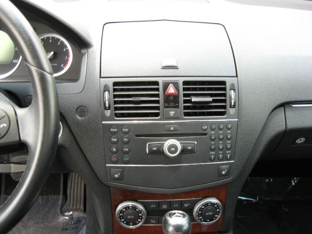 Mercedes-Benz C-Class 2008 photo 17