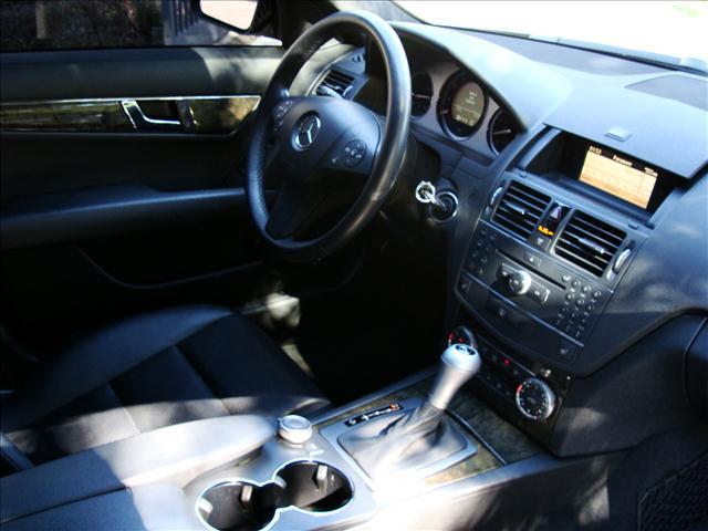 Mercedes-Benz C-Class 2008 photo 9