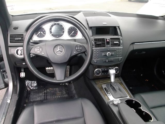 Mercedes-Benz C-Class 1500 Rear-wheel Drive Sedan