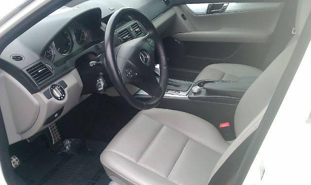 Mercedes-Benz C-Class 2008 photo 2