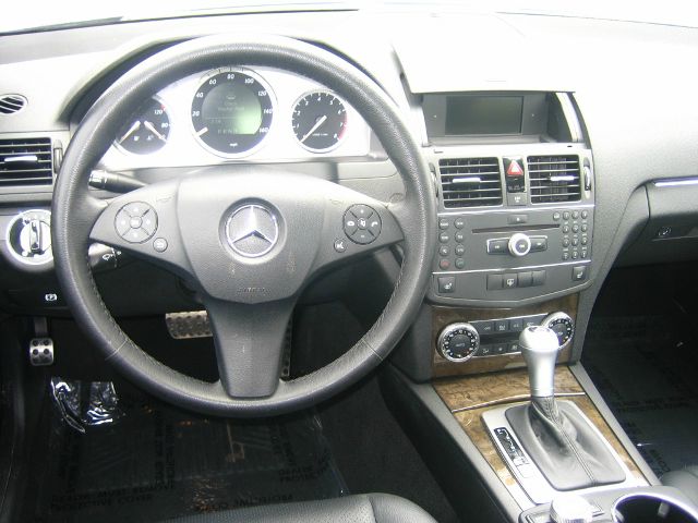 Mercedes-Benz C-Class 2008 photo 9