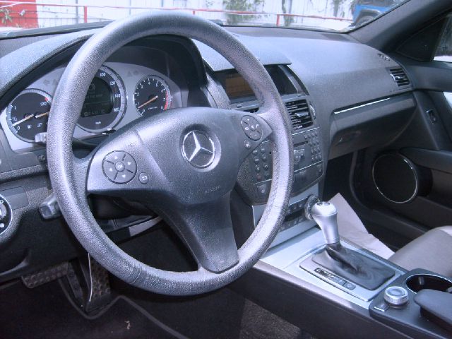 Mercedes-Benz C-Class 2008 photo 12