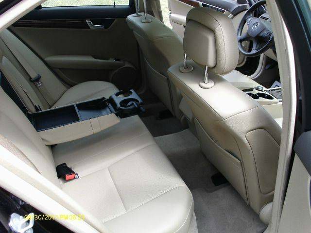 Mercedes-Benz C-Class 2009 photo 9