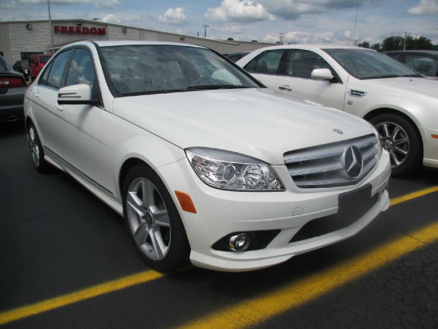 Mercedes-Benz C-Class 2010 photo 4