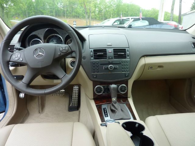 Mercedes-Benz C-Class 2010 photo 5