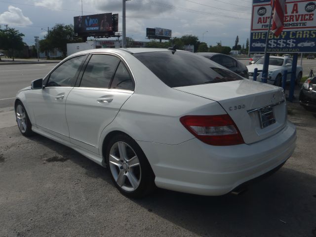 Mercedes-Benz C-Class 2010 photo 4