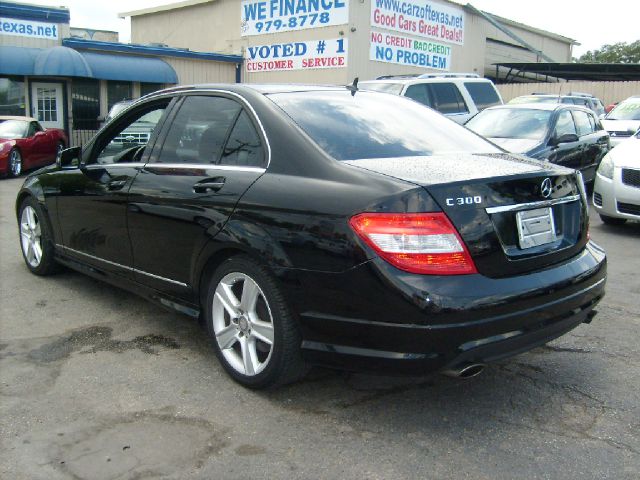 Mercedes-Benz C-Class 2010 photo 2