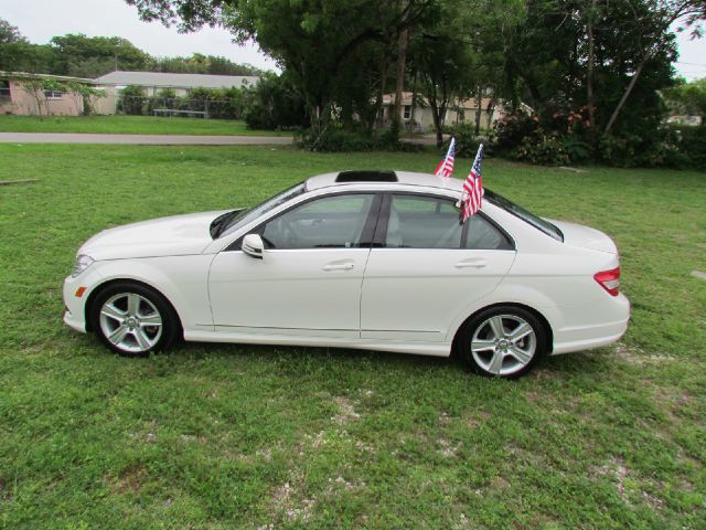 Mercedes-Benz C-Class 2010 photo 1