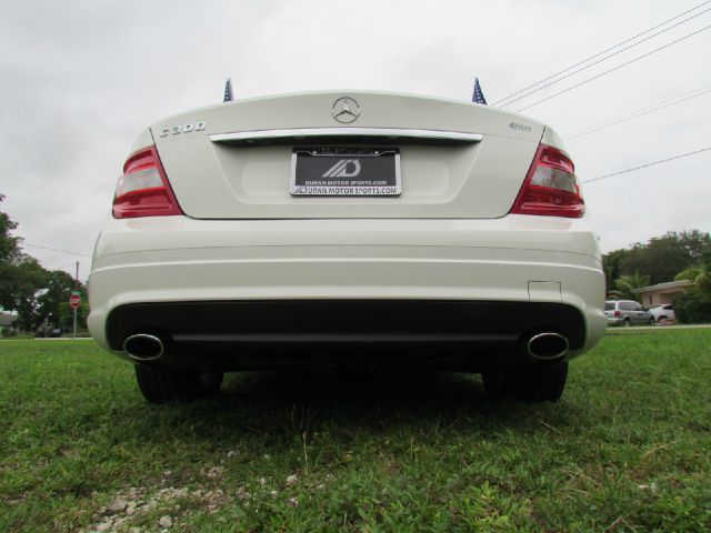 Mercedes-Benz C-Class 2010 photo 64