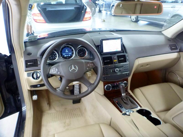 Mercedes-Benz C-Class 2010 photo 4