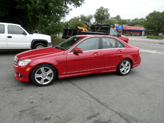 Mercedes-Benz C-Class 2010 photo 2