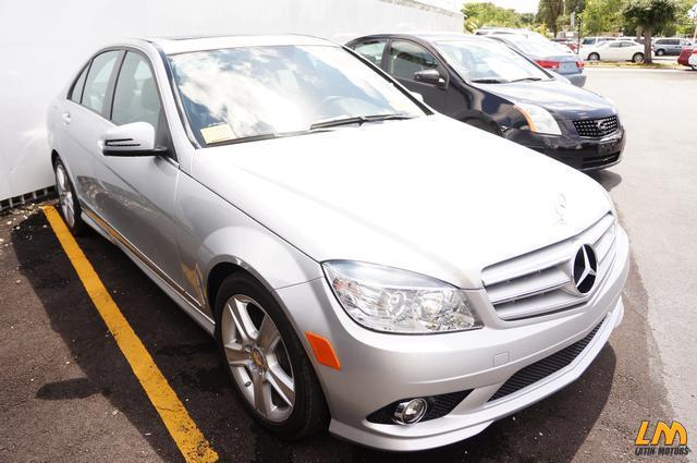 Mercedes-Benz C-Class 2010 photo 1