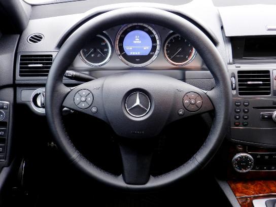 Mercedes-Benz C-Class 2010 photo 14