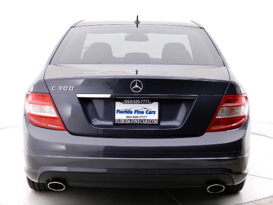 Mercedes-Benz C-Class 2010 photo 20