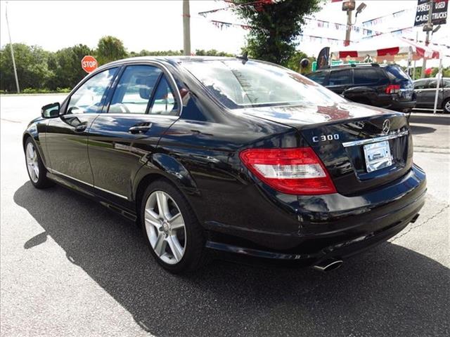 Mercedes-Benz C-Class 2010 photo 2