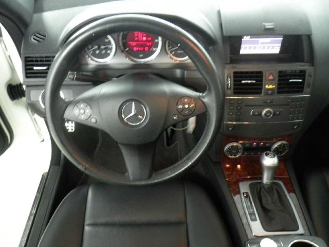 Mercedes-Benz C-Class 2010 photo 1