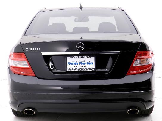 Mercedes-Benz C-Class 2010 photo 20