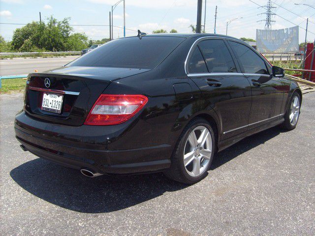 Mercedes-Benz C-Class 2011 photo 42