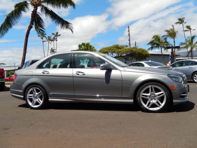 Mercedes-Benz C-Class 2WD Crew Cab 143.5 LTZ Sedan