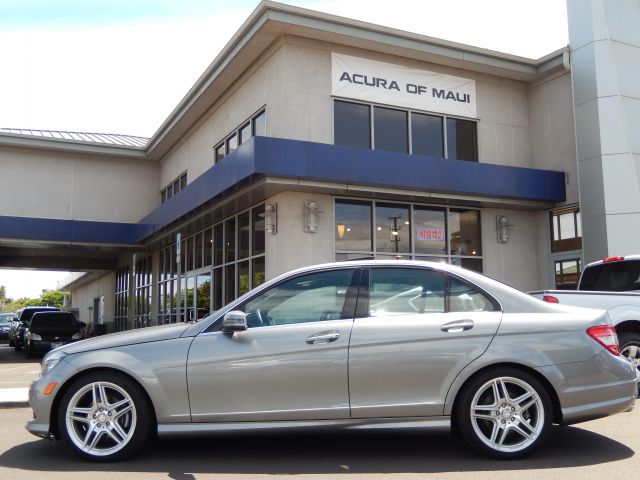 Mercedes-Benz C-Class 2011 photo 2