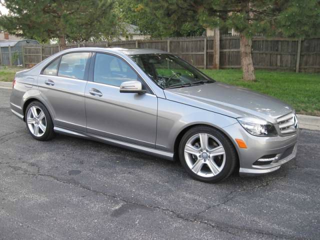 Mercedes-Benz C-Class 2011 photo 3