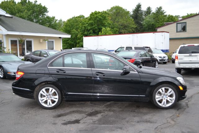 Mercedes-Benz C-Class 2011 photo 4