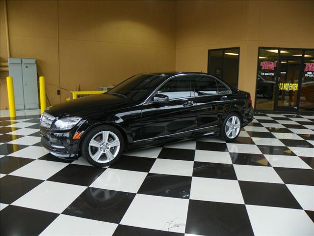 Mercedes-Benz C-Class 2011 photo 2