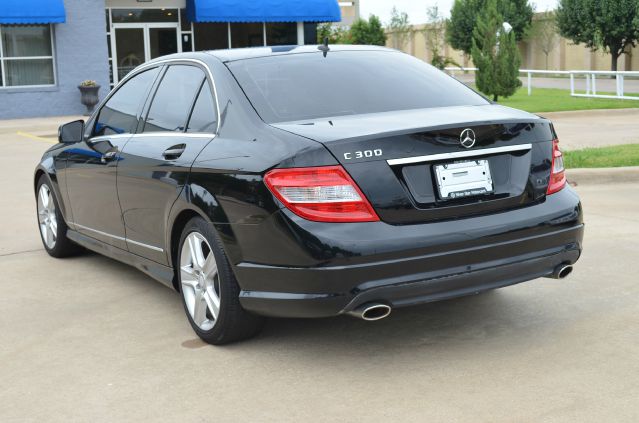 Mercedes-Benz C-Class 2011 photo 1