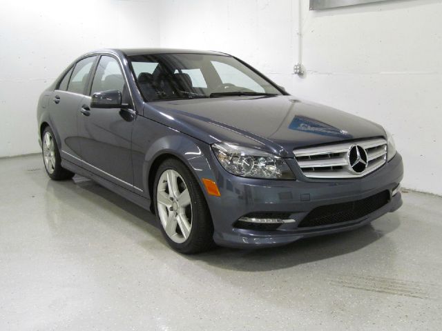 Mercedes-Benz C-Class 2011 photo 3