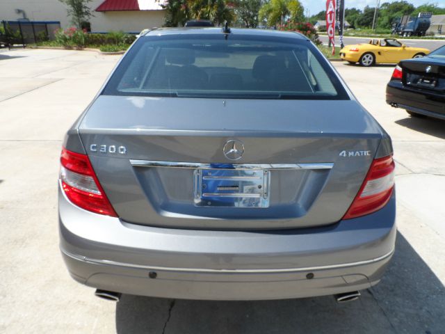 Mercedes-Benz C-Class 2011 photo 1