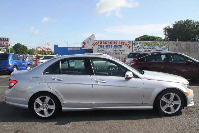 Mercedes-Benz C-Class 2011 photo 12