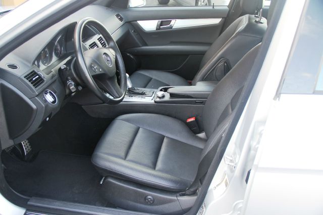 Mercedes-Benz C-Class 2011 photo 13